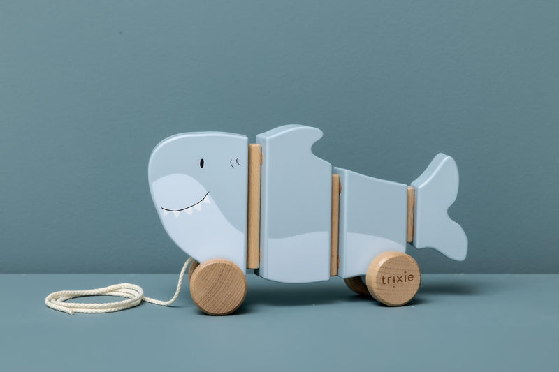 Jouet à tirer ondulant en bois - Mr. Shark – Image 4
