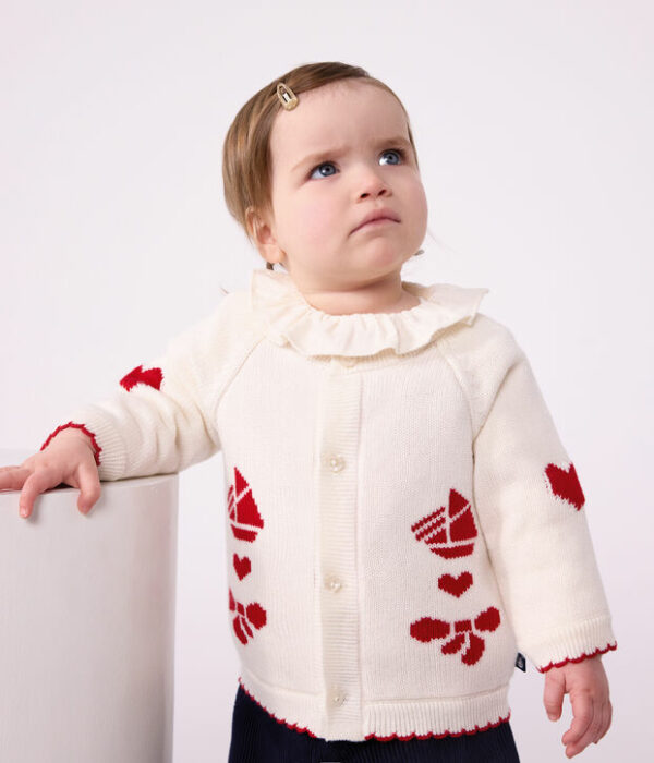 Cardigan bébé en tricot laine et coton et motifs jacquards