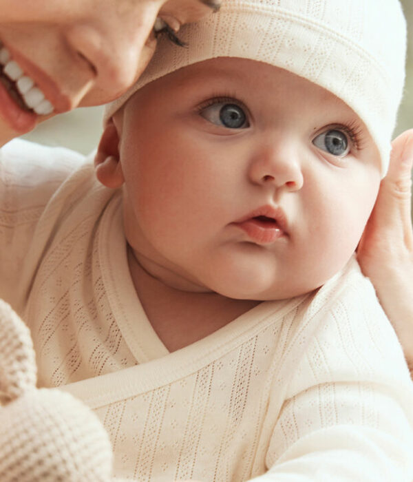 Ensemble long 3 pièces bébé en coton ajouré et son bonnet